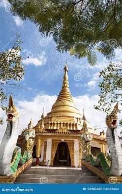 ¡Sumérgete en la historia y belleza de la Pagoda del Sol! Antigua arquitectura budista con vistas panorámicas impresionantes