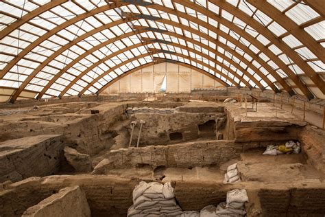  ¡Descubre la magia ancestral del Castillo de Çatalhöyük en Konya! Un viaje al pasado neolítico y una experiencia arqueológica única.