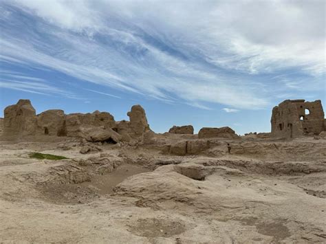 ¡Sumérgete en la Historia en las Ruinas de Jiaohe, Un Tesoro Arqueológico Escondido!