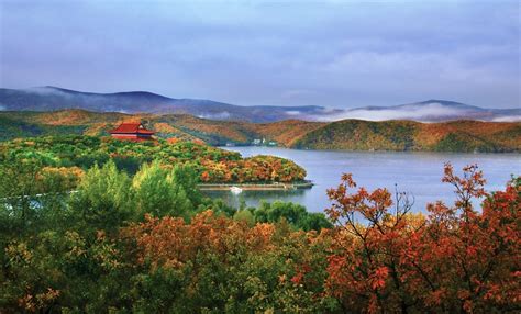 ¡Sumérgete en la Historia y la Belleza del Lago Heilongjiang en Suihua!