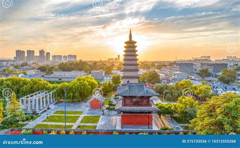 ¡Sumérgete en la Historia y la Belleza de la Pagoda de Zhengding! Estrucutura milenaria y joya arquitectónica de Zhangjiakou