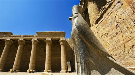  El Templo de Horus en Edfu ¡Un viaje en el tiempo a la antigua civilización egipcia!